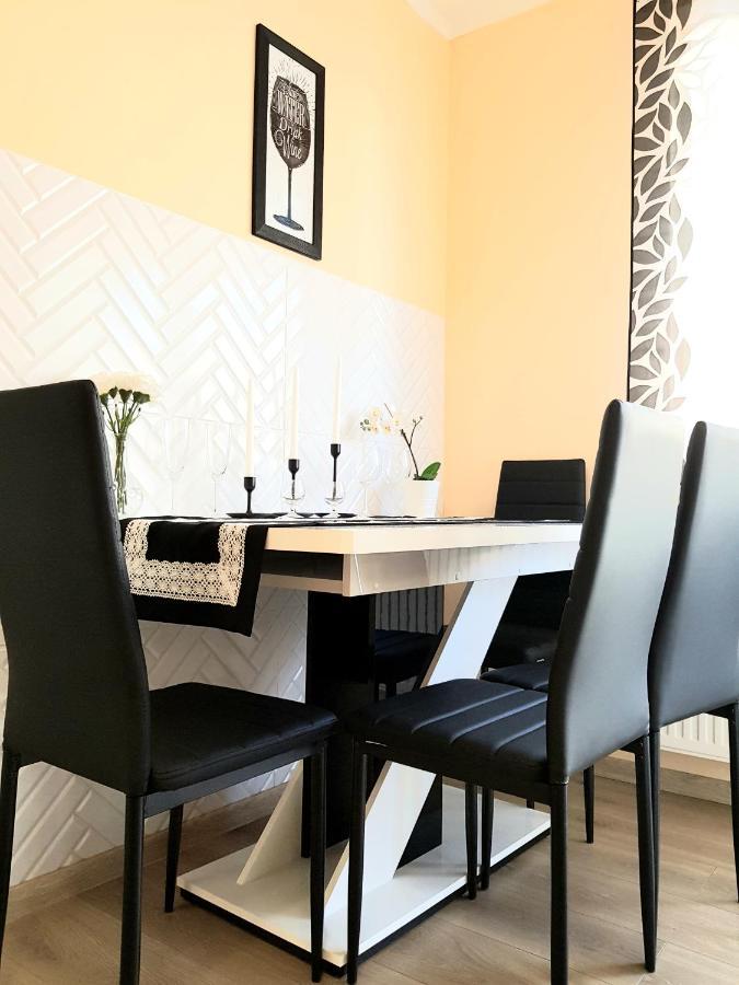 Apartment Glamour Downtown Balcony Красков Екстериор снимка